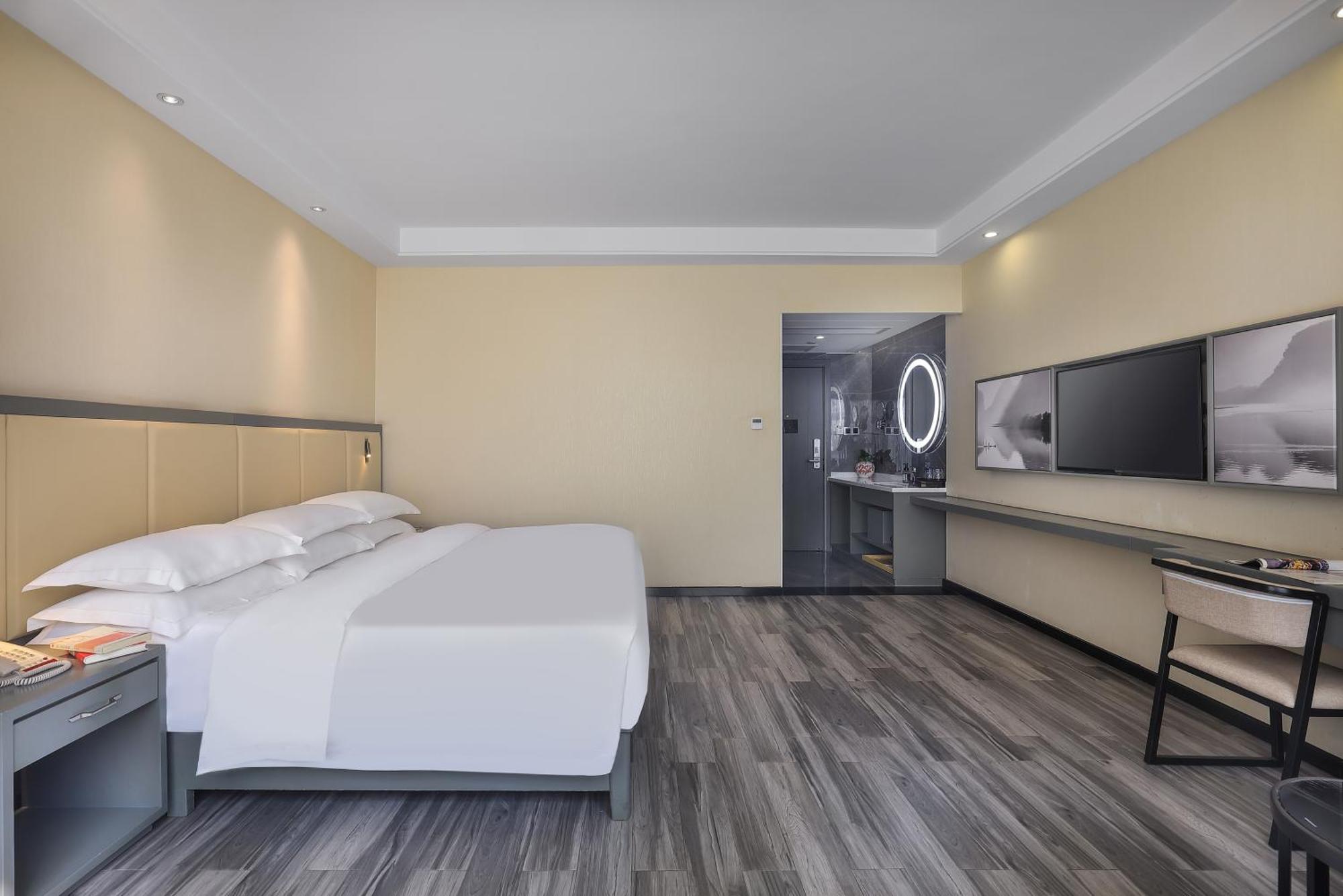 Wing Hotel Guilin - Central Square Номер фото